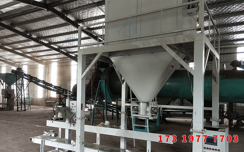 型煤双斗定量包装秤厂家直销供应、更实惠，双皮带秤型煤包装机批发